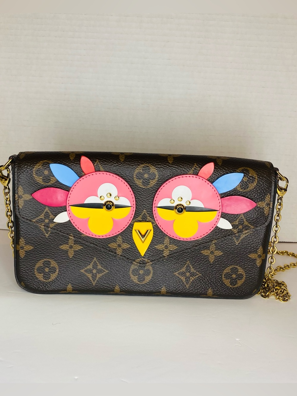 Louis Vuitton Loving birds Felicie Crossbody with Pink, Yellow